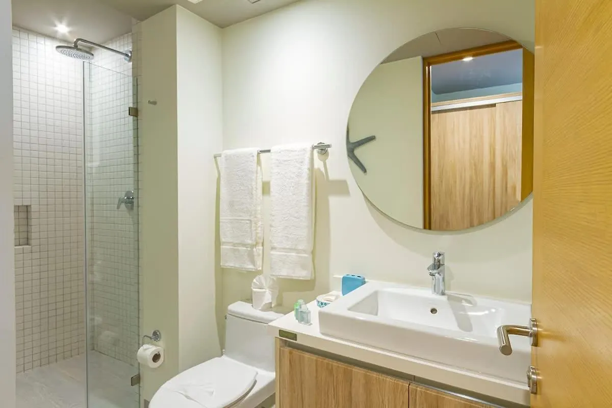 Feriehus The Boat 2 Blocks From The Sea And 5Th Ave 200 Mb Villa Playa del Carmen