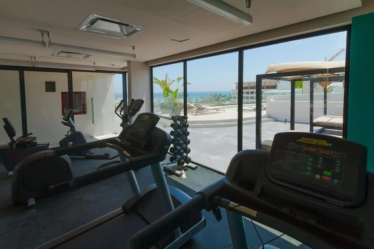 The Boat 2 Blocks From The Sea And 5Th Ave 200 Mb Villa Playa del Carmen
