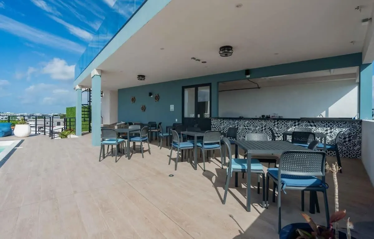 Willa The Boat 2 Blocks From The Sea And 5Th Ave 200 Mb Playa del Carmen